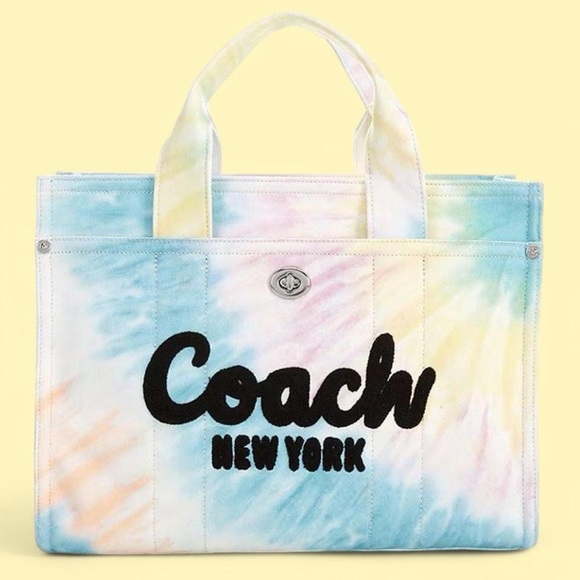 Fashion Handbags 👜 - Picture 1 of 1